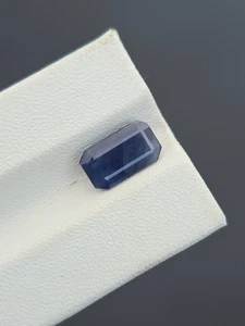 Zafiro azul - Corte esmeralda 1,92 quilates - Piedra preciosa suelta afgana sin calefacción, sin tratar - Imagen 1 de 4