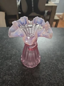 Vintage Fenton Glass Pink Opalescent Wheat Vase - Picture 1 of 11