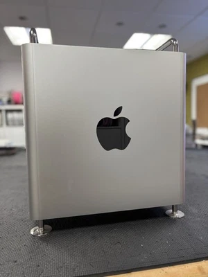 Mac Pro: 3.2 Xeon W 16-Core / 96GB Ram / 1TBSSD / 2x 16GB RP W5700X GPU - Image 1 of 4