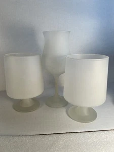Vintage Set weiß mattiert Standfuß Fußkelch Getränk Glas Bargeschirr Wein Wasser - Bild 1 von 24