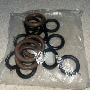 Gemischte Tasche mit dunklen Eichen- und mittleren Eichenholz Gardinenringen  - Bild 1 von 3