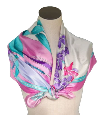 未知品牌女式象牙色粉色紫色花卉印花方形丝绸围巾 34 X 34 — 第 1/4 张图片