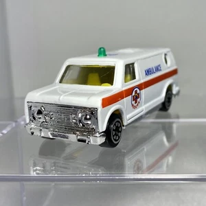 Realtoy Ford Econoline Van Ambulance ~ 1:60 - 1:64 Diecast White - Picture 1 of 10