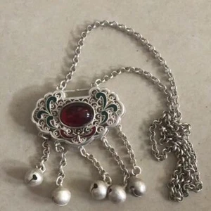 Chinese Retro Miao Silver Hollow Necklace Tibetan Silver Inlaid Ruby Pendant - Picture 1 of 2