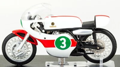 Yamaha RD05 250 Phil Read 1968 Scala 1/24 Modellino classe 250 MotoGP Numero 3 - Immagine 1 di 4