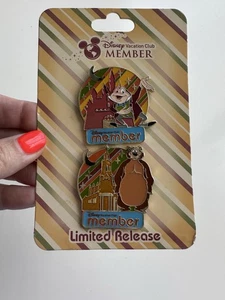 2022 Disney Parks DVC Mr. Toad Humphrey Disney Vacation Club Member LR 2 Pin Set - Bild 1 von 2