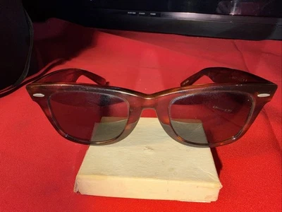 Gafas de sol Ray-Ban Wayfarer 5022 de colección marco B&L L2052 XSAW TORTUGA HECHAS EN EE. UU. Foto 1 de 3