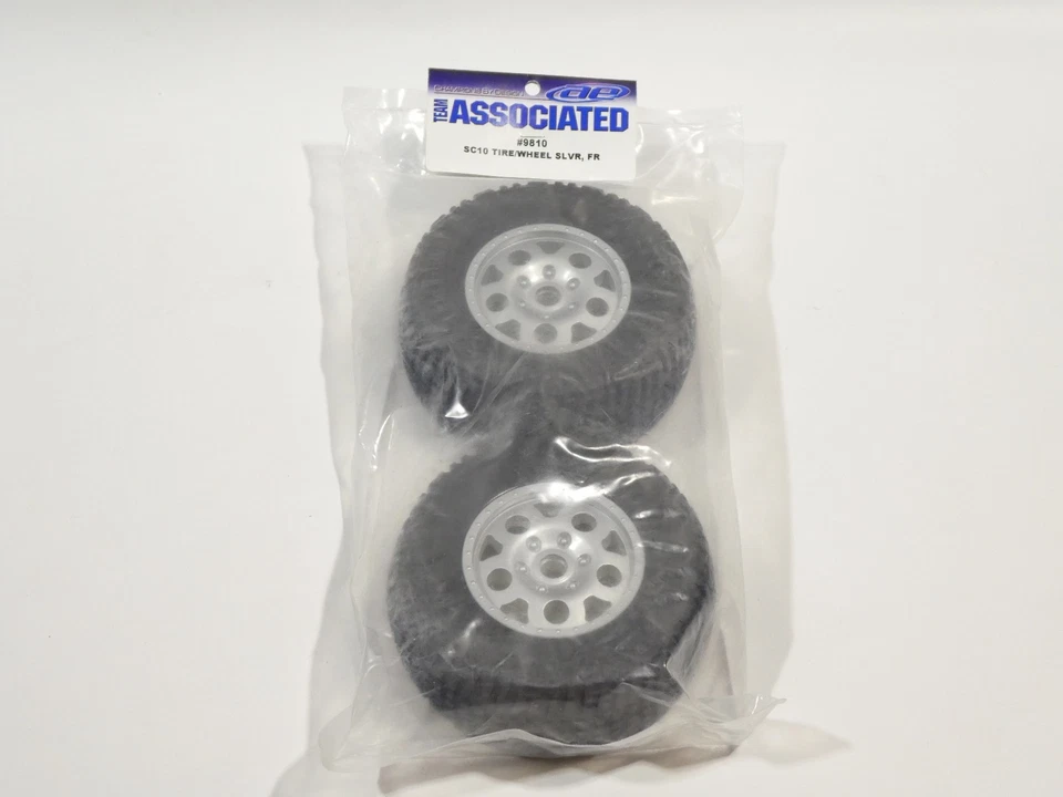 Team Associated S10 Komplettrad 2WD vorn Silber 9810 NEU OVP  - Bild 1 von 4