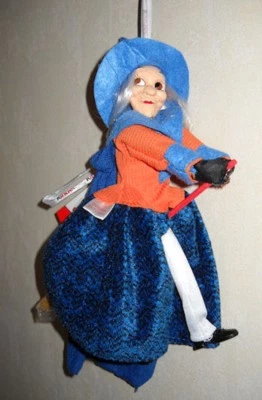 KINDER FERRERO BEFANA SERIE 016/2014 CHIARINA HAPPYFANIA CM 25 WITCH WITH BROOM