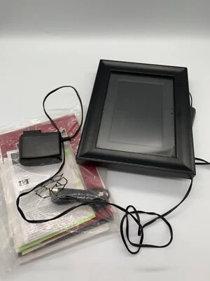HP 7" LCD Digital Photo Frame - Black  - with different border colors  - Image 1 of 3