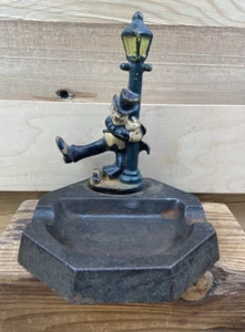 Vintage Wilton Products Drunk Holding Onto Street Light Cast Iron Ashtray - Picture 1 of 8