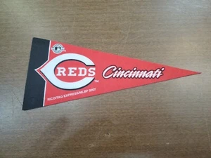 Banderín de béisbol MLB de fieltro pequeño de 9" de Cincinnati Reds 2007 Rico - Imagen 1 de 2