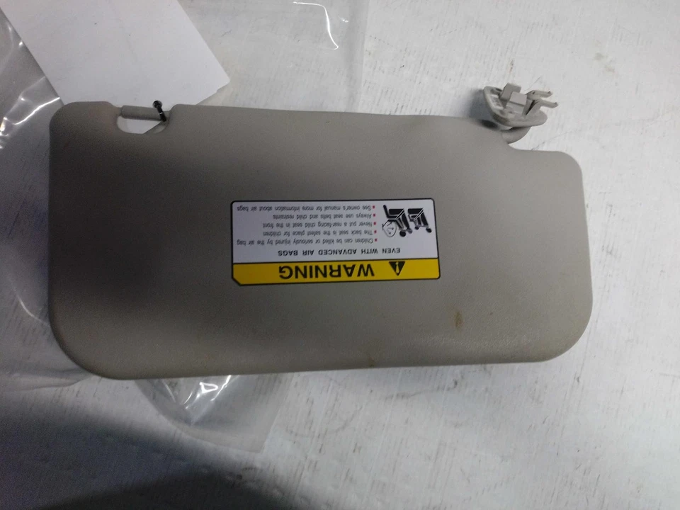 Parasol izquierdo usado se adapta a: Mitsubishi Mirage 2019 grado A izquierdo Foto 1 de 4