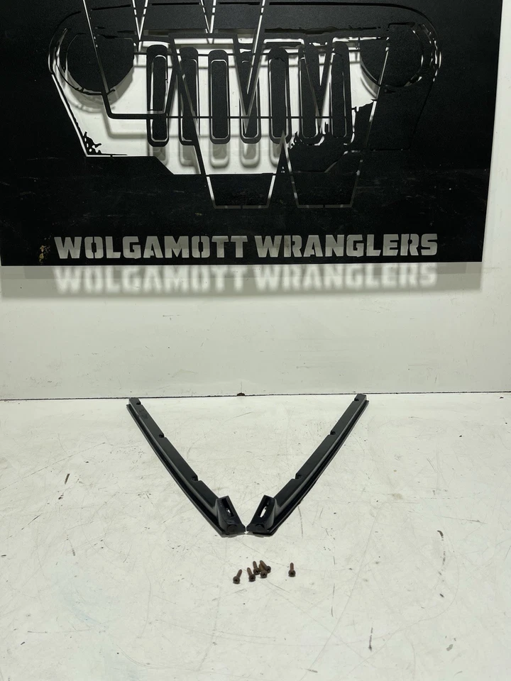 97-02 吉普 TJ 牧马人原型对挡风玻璃框架柱门 Weatherstrip — 第 1/4 张图片