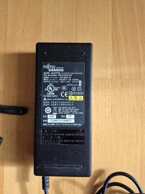 Fujitsu ADP-90SB AD Netzteil Ladegerät 90W 20V 4.5A , gebraucht - Bild 1 von 4