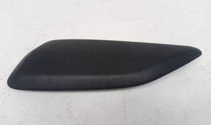 Chevrolet Camaro 2016-2024 reposabrazos de puerta lateral derecha panel de moldura OEM - Imagen 1 de 3