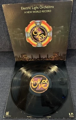 ELECTRIC LIGHT ORCHESTRA ELO -A New World Record Vinyl LP #UA LA679G     VG+/VG+ - Image 1 of 4