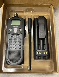 EF Johnson 51SL M242-5277-860GB4, 700-800 MHz Charging Base, Speaker Microphone - Imagen 1 de 10