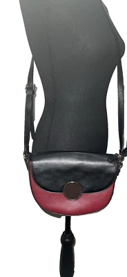 Bandolera David Jones Paris Bolso Cierre Magnético Cuero Sintético Negro y Granate Foto 1 de 4