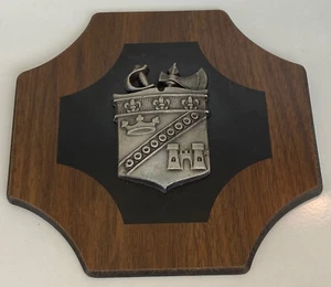 Vintage Wall Art Coat Of Arms Crown Castle Sword Axe Mid Century Modern Minty - Picture 1 of 4