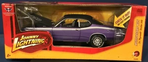 Johnny Lightning Muscle Cars R25 '71 Plymouth Duster 340 1/24 Base de metal rara - Imagen 1 de 7