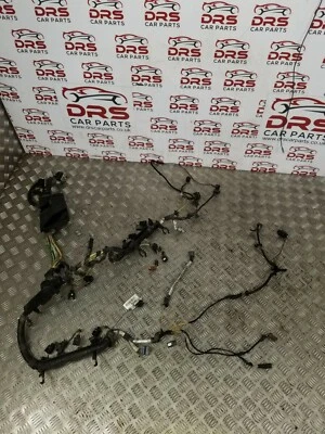 LAND ROVER DISCOVERY 3 ENGINE ECU MODULE WIRING LOOM 2.7 TDV6 2005 - 2009 - Image 1 of 4