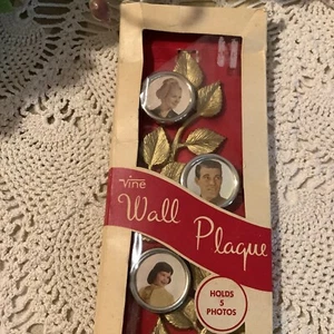 NIP Vintage gold MCM plastic Vine wall Plaque 5 photo frame 10.5"x3" modern - Picture 1 of 9