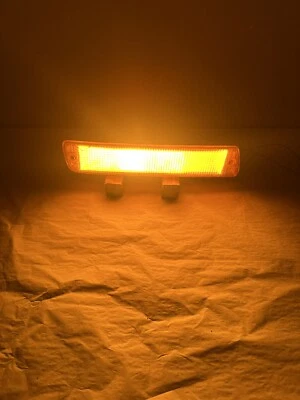 1993-1997 Toyota Land Cruiser RH Passenger Bumper Turn Signal Marker Light OEM - Image 1 of 4