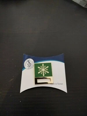 Christmas Snow Flake Green ID Badge Holder, New Old Stock, Badge Tac - Image 1 of 3