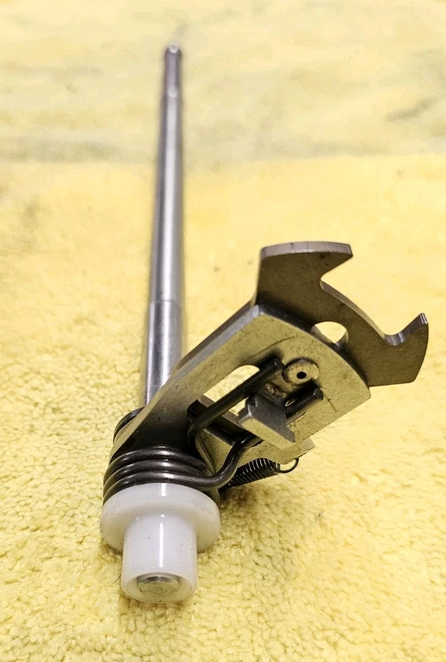 Muelle de pata de eje de cambio de marchas Aprilia 857253 fabricante de equipos originales para RSV4 2011-2026 y Tuono V4 Foto 1 de 4