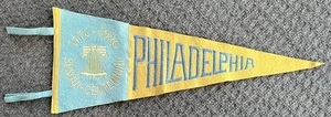 BANDERÍN BORDADO 1776-1926 SESQUI CENTENARIO FILADELFIA 8" X 20"  - Imagen 1 de 2