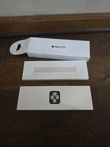 Apple Watch SE 2 40mm Starlight Aluminum - Starlight Sport Band MXEF3LL/A S/M - Zdjęcie 1 z 9