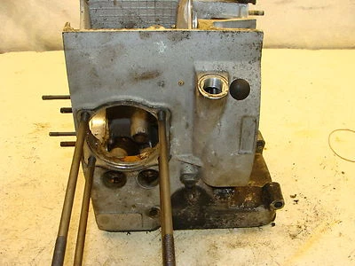 BMW R65 AIR HEAD BOXER 1982 81-84 R80 R90 R100 CAJA MOTOR SM199 Foto 1 de 4