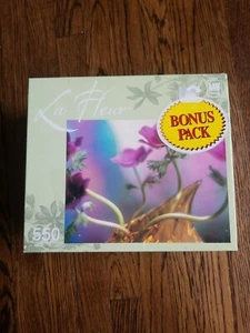 Hasbro Milton Bradley 2002 La Fleur Purple Flower Puzzle Vase 550 Pc 18x24" - Picture 1 of 7
