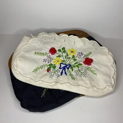 Bermuda Bag Linen Floral Embroidered Black or White Wood Handle Vintage 70s Rare - Image 1 of 4