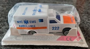 MAJORETTE N° 255 1/66 AMBULANCE NYC EMS 222, MINT IN BOX - Foto 1 di 5