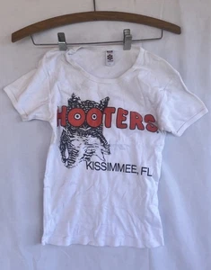 Chemise blanche Hooters - Kissimmee, FL Small - Photo 1/6