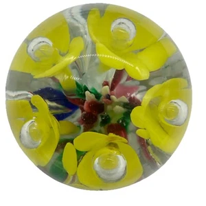 Maude & Bob St Clair Flower Paperweight 1982 - Picture 1 of 10