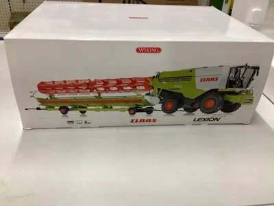 1:32 Wiking Claas Lexion 770 Combine with grain platform and header cart - Image 1 of 4