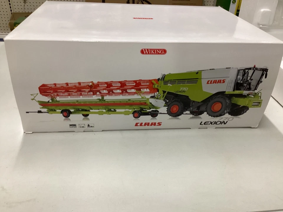 1:32 Wiking Claas Lexion 770 Combine with grain platform and header cart - Image 1 of 4