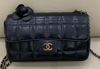 Chanel Clásico Solapa Mini Cadena Bolso de Hombro Negro Dorado Usado Mujeres Diseñador Foto 1 de 4