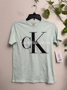 Calvin Klein Short Sleeve T-Shirt Big Boys M 10/12 - Picture 1 of 6