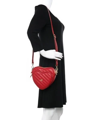 AUTHENTIC Gucci Matelasse Leather Interlocking GG Red Heart Shoulder Bag - Image 1 of 4