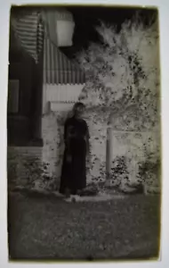 Antique Glass Negative - Victorian Women In Dress - 3-1/4" x 5-1/2" - Picture 1 of 3