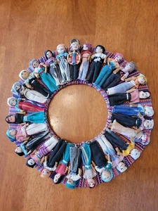 Vintage Handmade Guatemalan Worry Dolls Wreath FOLK ART Woven Cloth Tribal 12" - Imagen 1 de 6