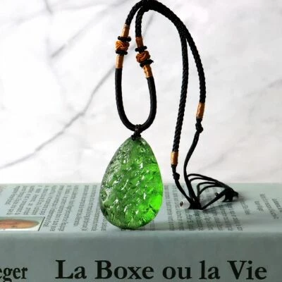 Natural Green Crystal Pendant Gem Moldavite Meteorite Impact Glass Necklace Gift - Image 1 of 4