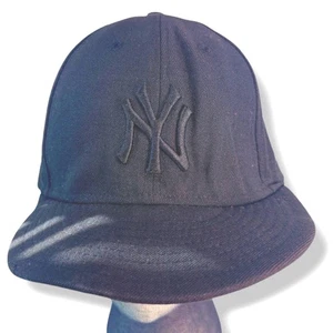 New York Yankees All Black New Era 59fifty Hat Blackout Fitted Size 7 1/2 *Read - Picture 1 of 12