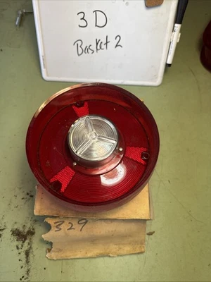 Luz de lente de lámpara de parada y cola para Ford Thunderbird 1958-1959 TB8S-13450A NOS OEM Foto 1 de 4