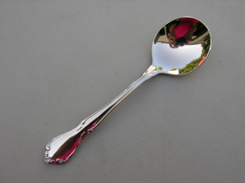 6  ONEIDA CHATEAU CREAM/BOUILLON SPOONS 18/8 STAINLESS  FREE SHIPPING US ONLY - Image 1 of 1