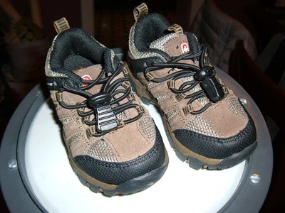 Swiss Gear Children"s Hiking Shoes SY8357.70 size 6 EUC - Image 1 of 4